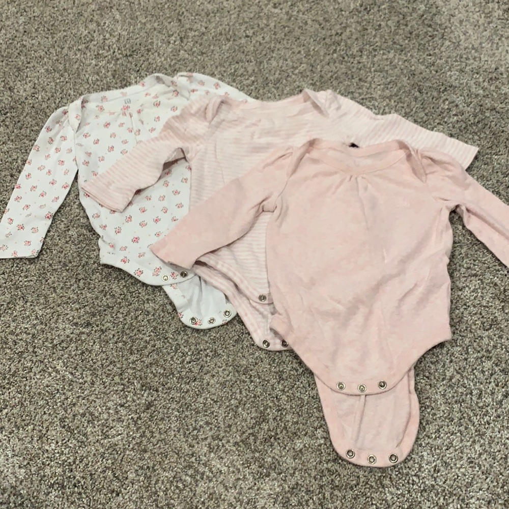 Gap long sleeve body suits